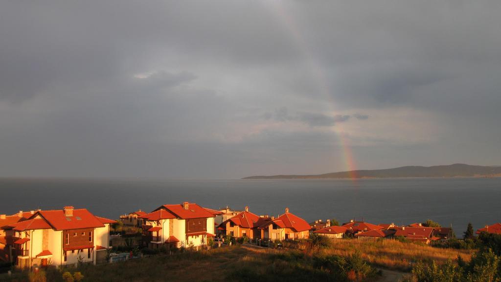 High In The Sky Apartments Sozopol Exterior foto